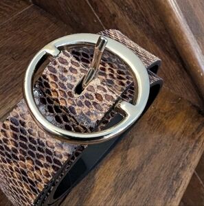 Zara snakeskin belt with gold hardware Size 85 made in Spain